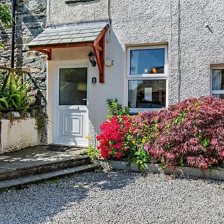 Holiday home 2 Bed In Sz145 *
